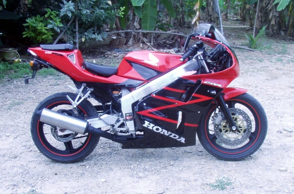 ขายCBR250 ปี89 ทะเบียนแท้ 50000 ขายCBR250 ปี89 ทะเบียนแท้ 50000