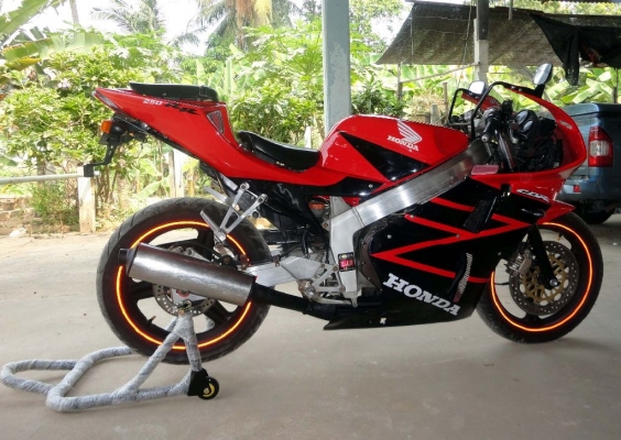 ขายCBR250 ปี89 ทะเบียนแท้ 50000 ขายCBR250 ปี89 ทะเบียนแท้ 50000