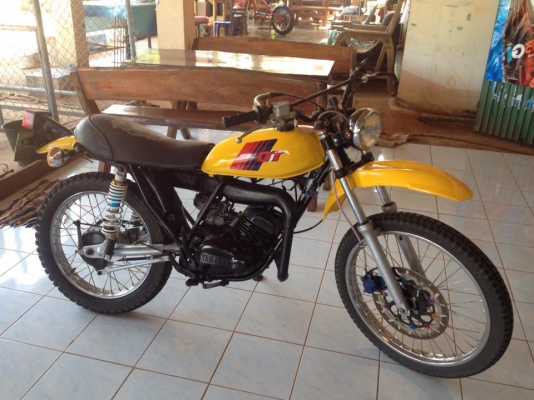 ขาย dt 100 เครื่องดี ทะเบียน ไม่โอน ถูกๆครับ 11,500 บาท ต่อลองได้ครับ