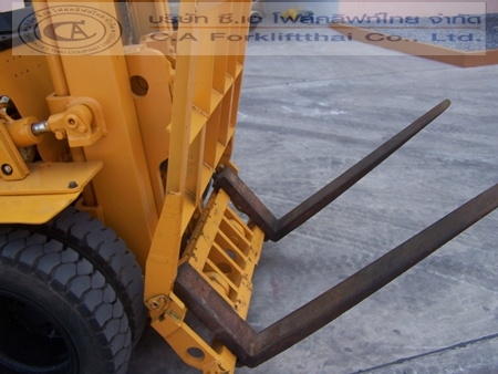 ขาย รถโฟล์คลิฟท์ KOMATSU รุ่น FD25-8คันที่ 2