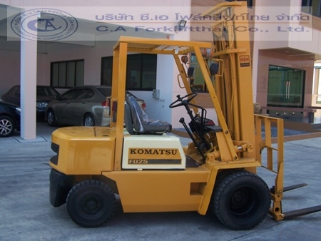 ขาย รถโฟล์คลิฟท์ KOMATSU รุ่น FD25-8คันที่ 2