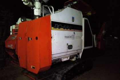 รถเกี่ยวข้าว คูโบต้า DC68G พร้อมลุยงาน(เล่มทะเบียนพร้อมโอน)