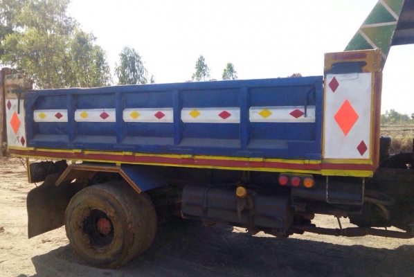 TOYOTA DYNA BU91 - 115 HP 14B หกล้อดั๊มพ์ สามใบปัด กระบะดั๊มพ์เหล็ก 4 ตันความยาว 3.60 เมตรสภาพสวย ช่วงล่างใหญ่ติด F หน้าหลัง เครื่องแรงดีไม่เยิ้ม ภายในเก๋งคอนโซลครบพร้อม พวงมาลัยเพาเวอร์ ช่วงล่างยาง 8.25 ขอบ 16 สภาพดี 70\% พร้อมบรรทุกพร้อมทำงานได้เลย เอกสา