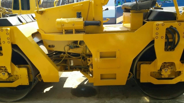 รถบด SAKAI SW60 รถบด SAKAI SW60