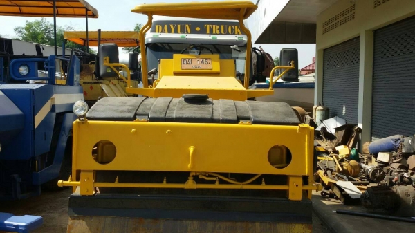 รถบด SAKAI SW60 รถบด SAKAI SW60