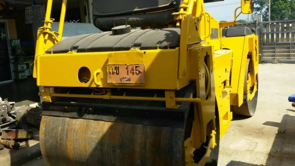 รถบด SAKAI SW60 รถบด SAKAI SW60