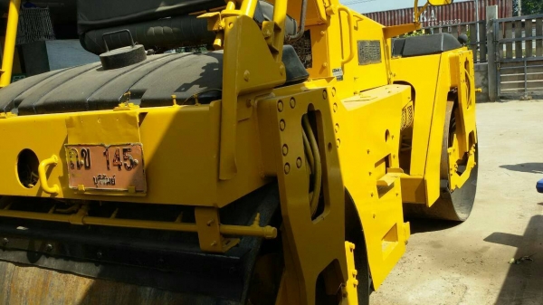 รถบด SAKAI SW60 รถบด SAKAI SW60