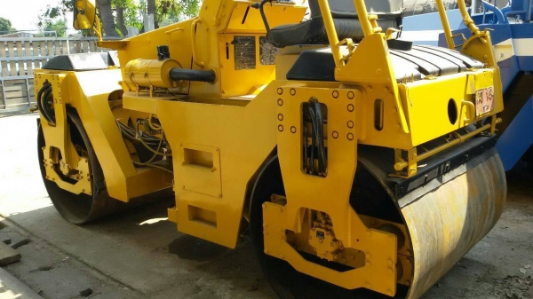 รถบด SAKAI SW60 รถบด SAKAI SW60