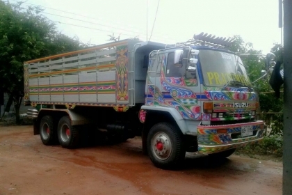 ขาย10 ล้อดั้ม 2 เพลา ร็อกกี้ใหญ่แท้