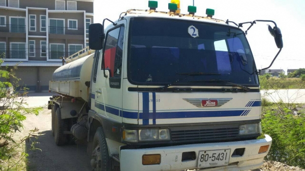 รถน้ำ 10ล้อ 2เพลา HINO KT725 เปลี่ยนหัว เครื่อง EH 700 สภาพพร้อมใช้