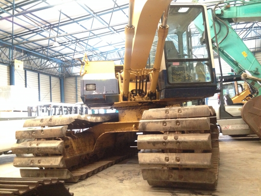 รถขุด Komatsu PC100L-5 แทร็ค 80cm. เครื่องยนต์ 4 สูบ สนใจโทร. 080-6565422 (หนิง)