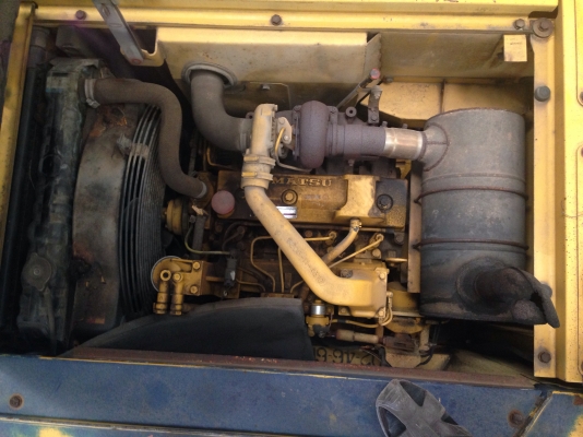 รถขุด Komatsu PC100L-5 แทร็ค 80cm. เครื่องยนต์ 4 สูบ สนใจโทร. 080-6565422 (หนิง)