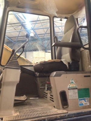 รถขุด Komatsu PC100L-5 แทร็ค 80cm. เครื่องยนต์ 4 สูบ สนใจโทร. 080-6565422 (หนิง)