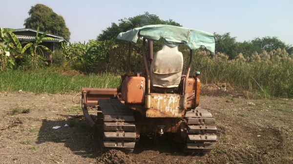 ขายแทรคเตอร์โคมัทสุ  D20-3  สภาพร้อมใช้งาน ราคา 90000