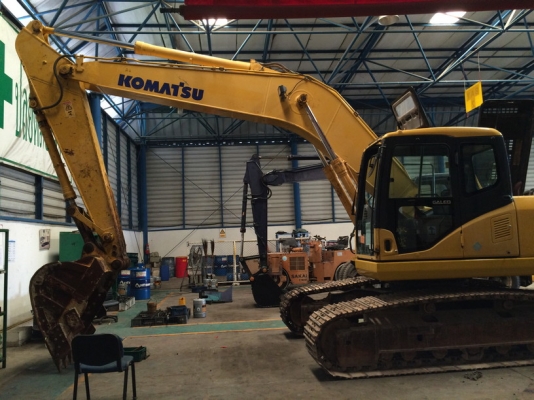 ราคาโปร PC200-7 SN: 257099 จากญี่ปุ่น สภาพสวยมาก ขายถูก ๆ