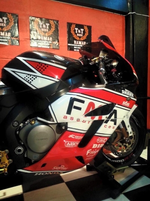 T&amp;T BIKE RAMA2 ขายHONDA CBR1000 ปี2005 อินวอย+สพม.แท้เครื่องดีการันตีไม่มีตัด ราคา198000