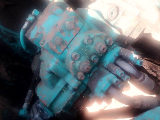 ***ขายแล้วครับขอบคุณ Truck2hand ขายแบคโฮ KOBELCO MARK V(5) SK120 S.No.LP13328 เครื่องเดิม ปั้มเดิม ไฟฟ้าครบ เครื่องดีแรงดี แน่น ปั้มดีแรง ทำงานดี เร็ว คล่องตัว บูมอาร์มสวยไม่มีปะไม่มีดาม บุ้งกี๋ดียังหนา เอวดีแน่น ช่วงล่าง80\% โซ่ดีหนา แทร็กหนาครบ เฟรมดีสวย