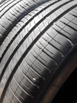 215/60R16 MICHELIN ENERGY XM-2 สวย ดอกยางหนา เสมอ TEL.081-427-3941 215/60R16 MICHELIN ENERGY XM-2 สวย ดอกยางหนา เสมอ TEL.081-427-3941