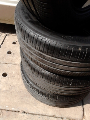 215/60R16 MICHELIN ENERGY XM-2 สวย ดอกยางหนา เสมอ TEL.081-427-3941 215/60R16 MICHELIN ENERGY XM-2 สวย ดอกยางหนา เสมอ TEL.081-427-3941