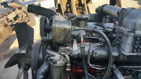 เครื่อง hino EH700 เทอร์โบ พร้อมเกียร์ 6 เกียร์ เครื่องแรงดีไม่มีตก เกียร์ ไม่หอน ไม่หลุด พร้อมเอกสารลงเล่ม ร