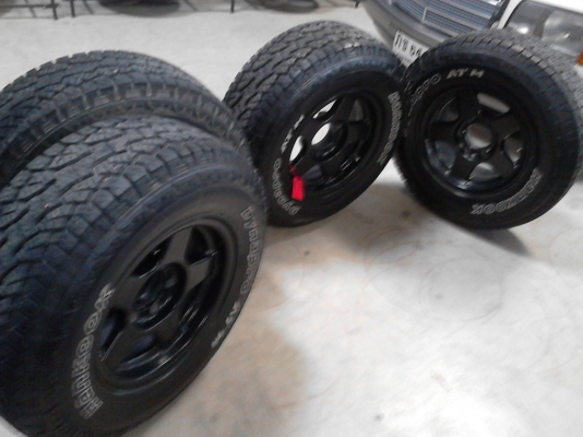 265/70R16 HANKOOK DYNAPRO ATM ชุด 4 ล้อ ใช้งานน้อย ปี 2013 TEL.081-427-3941 265/70R16 HANKOOK DYNAPRO ATM ชุด 4 ล้อ ใช้งานน้อย ปี 2013 TEL.081-427-3941