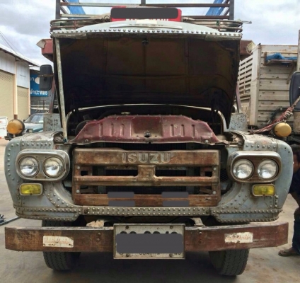 ISUZU TX DA120 HP หกล้อดั๊มพ์ กระบะดั๊มพ์เหล็กคอกสูง 6 ตันความยาว 4 เมตรสภาพดีไม่มีผุพร้อมบรรทุกหนักได้เลย เครื่องยนต์เดิมๆแรงดี หัวเก๋งฝากระโปร่งไม่ผุภายในเก๋งคอนโซลครบ พวงมาลัยธรรมดา ช่วงล่างใหญ่เดิมๆคัชซรไม่บวม ยาง 9.00 ขอบ 20 สภาพดี 60\% เอกสารทะเบียนค