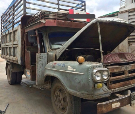 ISUZU TX DA120 HP หกล้อดั๊มพ์ กระบะดั๊มพ์เหล็กคอกสูง 6 ตันความยาว 4 เมตรสภาพดีไม่มีผุพร้อมบรรทุกหนักได้เลย เครื่องยนต์เดิมๆแรงดี หัวเก๋งฝากระโปร่งไม่ผุภายในเก๋งคอนโซลครบ พวงมาลัยธรรมดา ช่วงล่างใหญ่เดิมๆคัชซรไม่บวม ยาง 9.00 ขอบ 20 สภาพดี 60\% เอกสารทะเบียนค