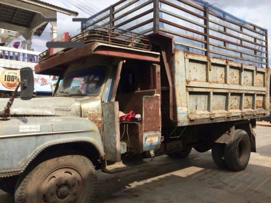 ISUZU TX DA120 HP หกล้อดั๊มพ์ กระบะดั๊มพ์เหล็กคอกสูง 6 ตันความยาว 4 เมตรสภาพดีไม่มีผุพร้อมบรรทุกหนักได้เลย เครื่องยนต์เดิมๆแรงดี หัวเก๋งฝากระโปร่งไม่ผุภายในเก๋งคอนโซลครบ พวงมาลัยธรรมดา ช่วงล่างใหญ่เดิมๆคัชซรไม่บวม ยาง 9.00 ขอบ 20 สภาพดี 60\% เอกสารทะเบียนค