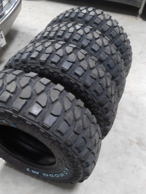 31X10.50R15 KOMODO MT GT RADIAL ยางใหม่ๆ ปี 2014 ชุด 4 ล้อ TEL.081-427-3941 31X10.50R15 KOMODO MT GT RADIAL ยางใหม่ๆ ปี 2014 ชุด 4 ล้อ TEL.081-427-3941