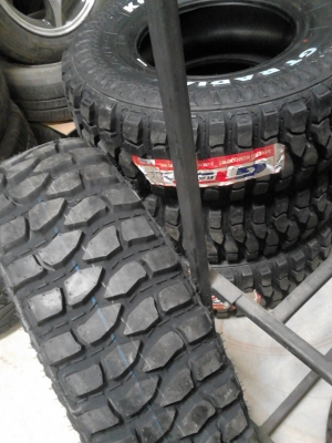 31X10.50R15 KOMODO MT GT RADIAL ยางใหม่ๆ ปี 2014 ชุด 4 ล้อ TEL.081-427-3941 31X10.50R15 KOMODO MT GT RADIAL ยางใหม่ๆ ปี 2014 ชุด 4 ล้อ TEL.081-427-3941