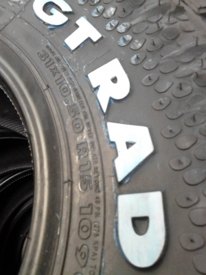31X10.50R15 KOMODO MT GT RADIAL ยางใหม่ๆ ปี 2014 ชุด 4 ล้อ TEL.081-427-3941 31X10.50R15 KOMODO MT GT RADIAL ยางใหม่ๆ ปี 2014 ชุด 4 ล้อ TEL.081-427-3941