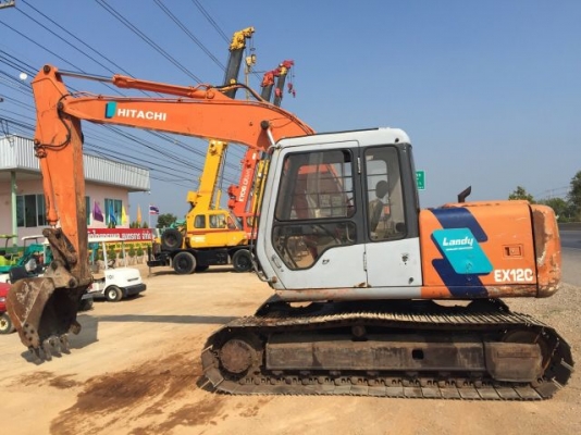 ขายรถแบคโฮ HITACHI EX120-2 ระบบไฟฟ้าเต็ม แทรค 70 ซม มีตัวสลับคอลโทรล สภาพสวยพร้อมใช้ นำเข้าจากญี่ปุ่น มี VDO การทำงานครับ