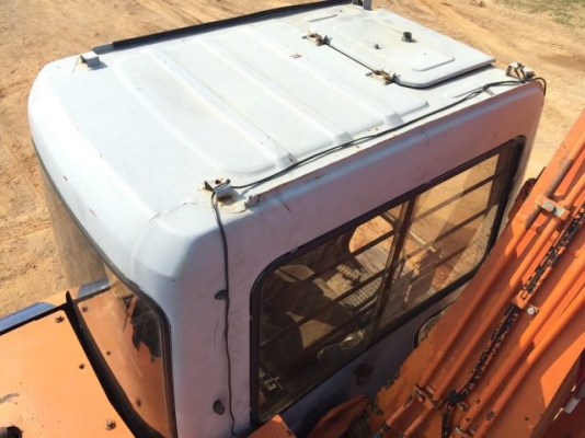 ขายรถแบคโฮ HITACHI EX120-2 ระบบไฟฟ้าเต็ม แทรค 70 ซม มีตัวสลับคอลโทรล สภาพสวยพร้อมใช้ นำเข้าจากญี่ปุ่น มี VDO การทำงานครับ