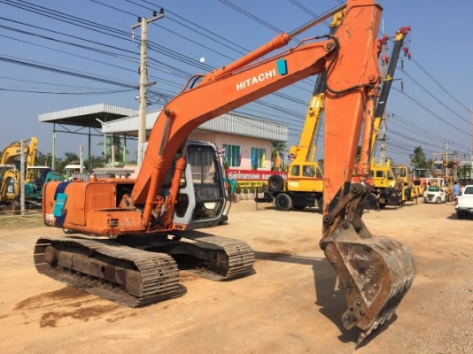 ขายรถแบคโฮ HITACHI EX120-2 ระบบไฟฟ้าเต็ม แทรค 70 ซม มีตัวสลับคอลโทรล สภาพสวยพร้อมใช้ นำเข้าจากญี่ปุ่น มี VDO การทำงานครับ