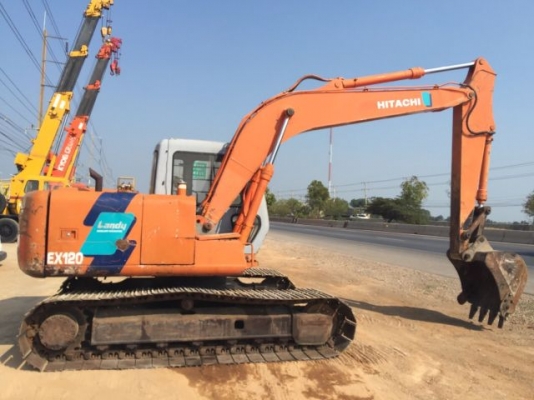 ขายรถแบคโฮ HITACHI EX120-2 ระบบไฟฟ้าเต็ม แทรค 70 ซม มีตัวสลับคอลโทรล สภาพสวยพร้อมใช้ นำเข้าจากญี่ปุ่น มี VDO การทำงานครับ
