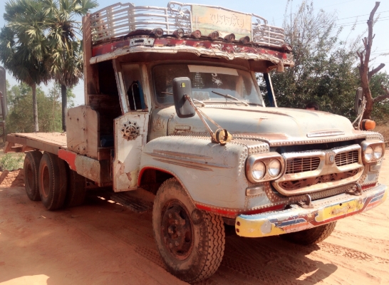 ISUZU TX 145 HP 6BB1 รถหัวยาวสิบล้อ 2 เพลา เทรลเลอร์ท้ายลาดขึ้นรถแบ็คโฮร PC 120-PC 150 ได้เลยครับไม่มีปัญหา เครื่องแรงดีภายในเก๋งคอนโซลครบไม่ผุ พวงมาลัยเพาเวอร์ ช่วงล่าง 2 เพลาของ ISUZU TX สภาพดีพร้อมใช้งาน เอกสารทะเบียนชุดโอนครบพร้อมโอน ราคาต่อรองได้ครับ