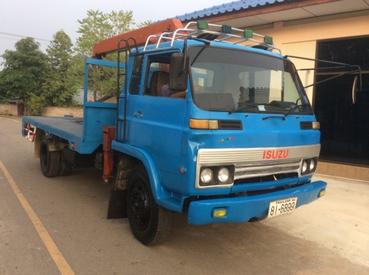 ISUZU 6ล้อ JCM พร้อมเครน 3T (กระบะเหล็ก กว้าง2.3 ม. ยาว4.7 ม.) เครื่องEH700 168 แรง เครื่องดี ยางดี ครัทซีสวย เกียร์สั้น ขาย 390,000บาท