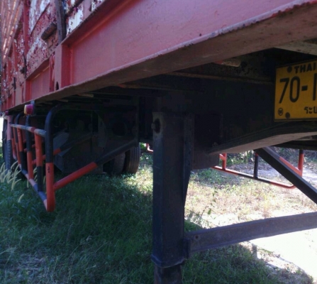 HINO PROFIA 380 HP รถหัวลากสิบล้อ 2 เพลา หางเซมิ 2 คานไม่ดั๊มพ์ คอกเหล็กสูงความยาว 12 เมตรสภาพสวยพร้อมลากพร้อมบรรทุกได้เลยครับ เครื่องแน่นแรงดีสุดๆ ภายในเก๋งคอนโซลสวยครบ CD แอร์ พวงมาลัยเพาเวอร์ ช่วงล่างคัชซีสวยทั้งแม่และหางเซมิ ยางสภาพดีโดยรวมประมาณ 80\%