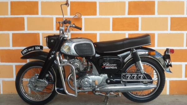 วุฒิ นนบุรี ขาย c92 สภาพนางฟ้าทะเบียนแท้พร้อมโอนโครมเมียมสวยๆขับหล่อๆ