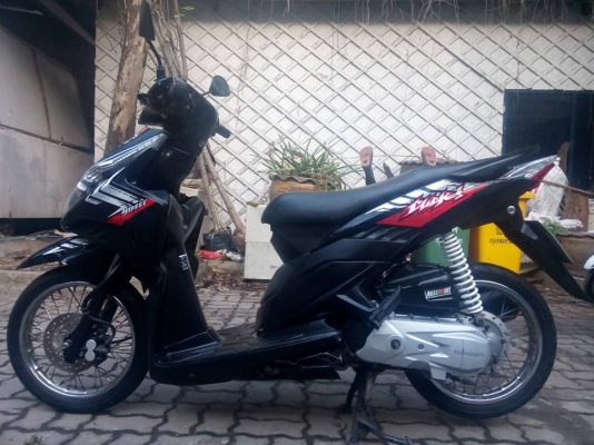 ขายถูกๆ click110i ปี2554 ราคาพิเศษด่วนๆคับ เล่มเอกสารครบ