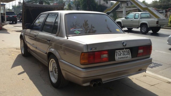 BMW 318i สวยๆเดิมๅพร้อมใช้งาน BMW 318i สวยๆเดิมๅพร้อมใช้งาน