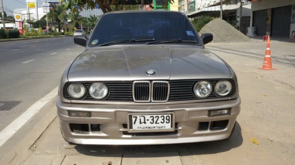 BMW 318i สวยๆเดิมๅพร้อมใช้งาน BMW 318i สวยๆเดิมๅพร้อมใช้งาน