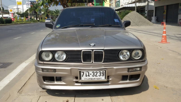 BMW 318i สวยๆเดิมๅพร้อมใช้งาน BMW 318i สวยๆเดิมๅพร้อมใช้งาน