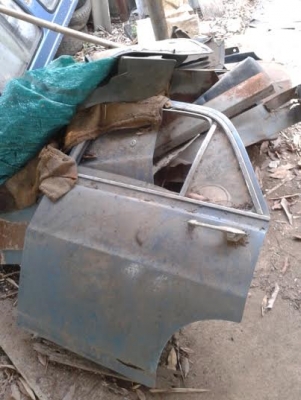 ขาย HOLDEN premier