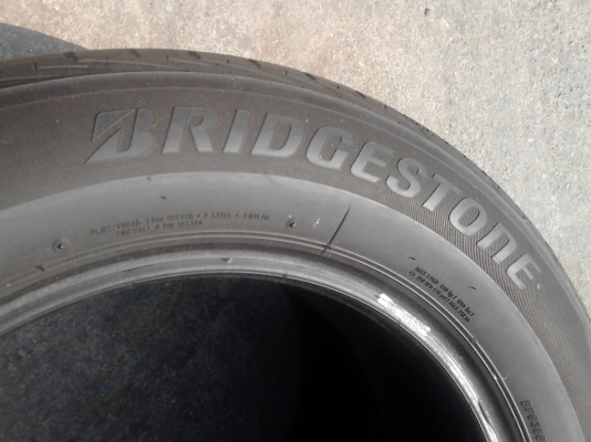 205/60R16 BRIDGESTONE MY-02 sporty style ปี2012 มี 2 เส้น TEL.081-427-3941 205/60R16 BRIDGESTONE MY-02 sporty style ปี2012 มี 2 เส้น TEL.081-427-3941