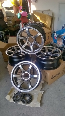 ขายครับ ล้อแม๊กซ์เลนโซ่ RTA 17x8...6 x 139.7 ขายครับ ล้อแม๊กซ์เลนโซ่ RTA 17x8...6 x 139.7