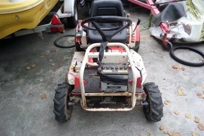 ขาย รถตัดหญ้าแบบนั่งขับ KAWASAKI FC290 เก่าญี่ปุ่น พร้อมใช้งาน ราคา 48,000