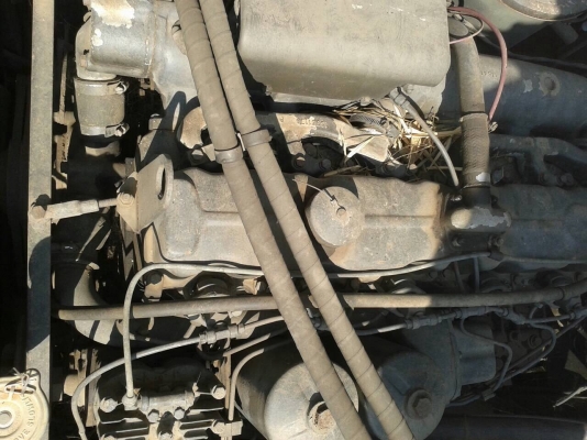 ขายรถ 10 ล้อ 3 เพลา มีวินหน้าด้วย คัสซีสวยจัดตลอดเส้น เครื่องคัมมินส์ ยางเรเดียลเต็มทั้ง 10 เส้น ชุดโอนครบ ราคาต่อรองได้ถ้าจะซื้อ