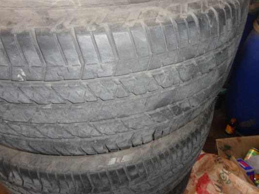 -ขายยยาง265-60-18ราคา  3200 ยางใช้ได้11เดือน