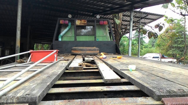 ขายเทนเลอร์ NISSAN CW30M 2 เพลาแต่ถอดวิ่งเพลาเดียว เครื่อง PE6 220 แรงม้า คัสซีสวยใช้ได้ ช่วงล่างแน่น เบรคทิฟฟี่ พาวเวอร์ ทะเบียนเต็มพร้อมโอน ราคาคุยกันได้